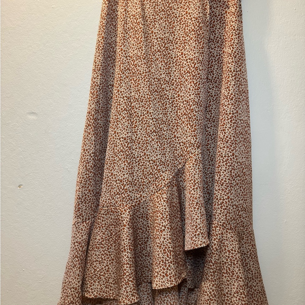 Printed Short-Sleeve Midi Dress in Brown - Picture 3 of 7